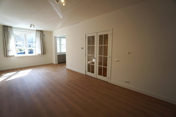 For rent: Flat Roelof Hartplein in Amsterdam