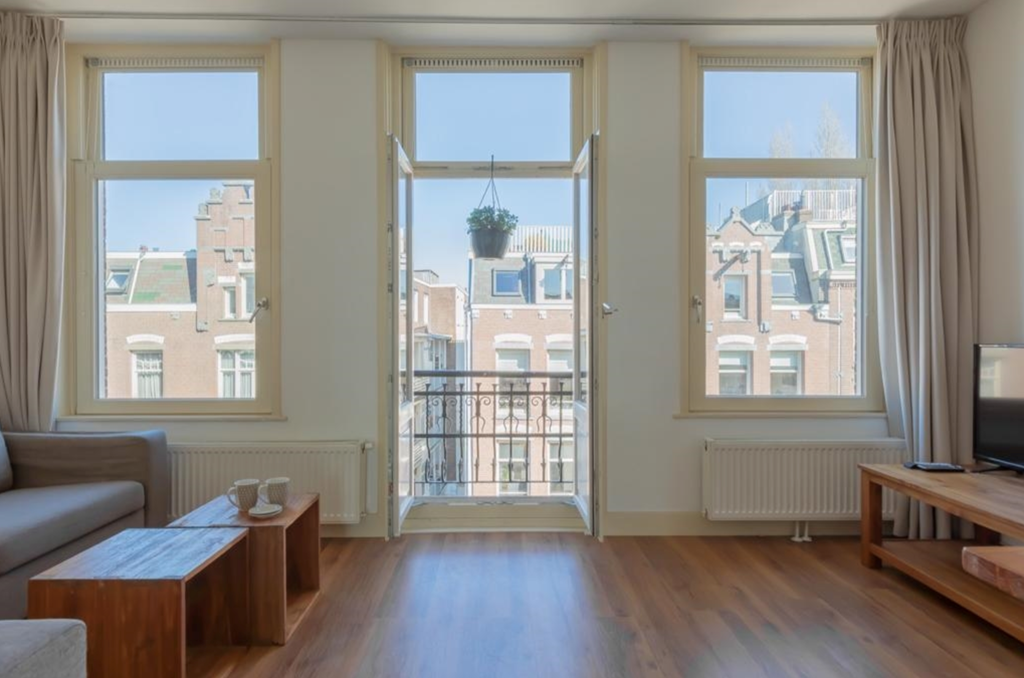 For rent: Flat Van Ostadestraat in Amsterdam