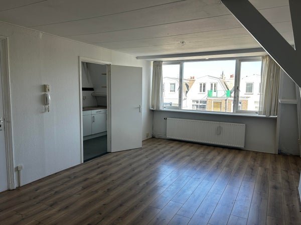 For rent: Flat Obrechtstraat in Den Haag