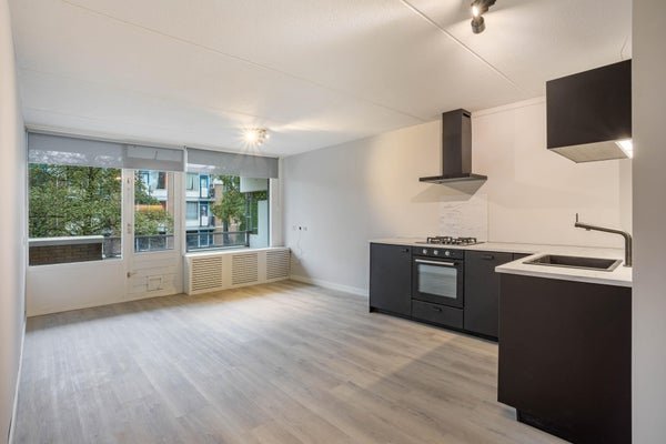 For rent: Studio Schaarsbergenstraat 54 in Amsterdam