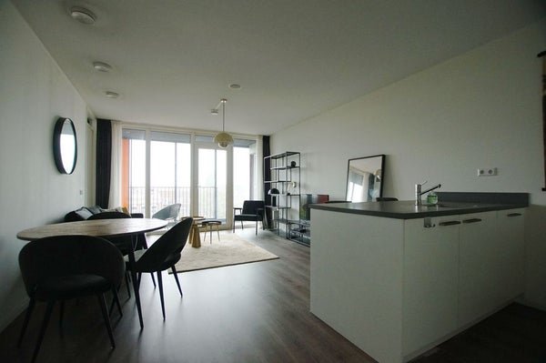 For rent: Flat Kruisplein in Rotterdam