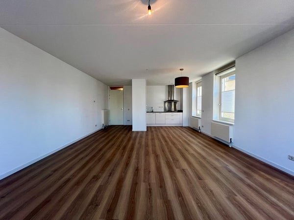 For rent: Flat V.O.C.-plein in Rotterdam