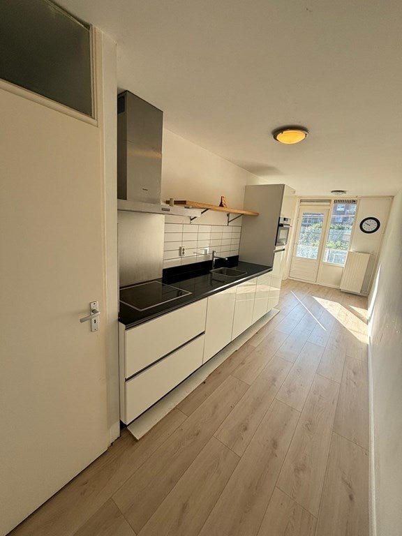 For rent: Flat Chestertonlaan in Amsterdam
