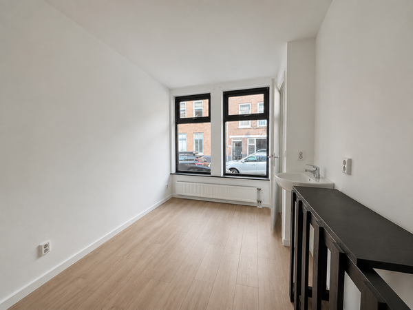 For rent: House Willem van Hillegaersbergstraat in Rotterdam