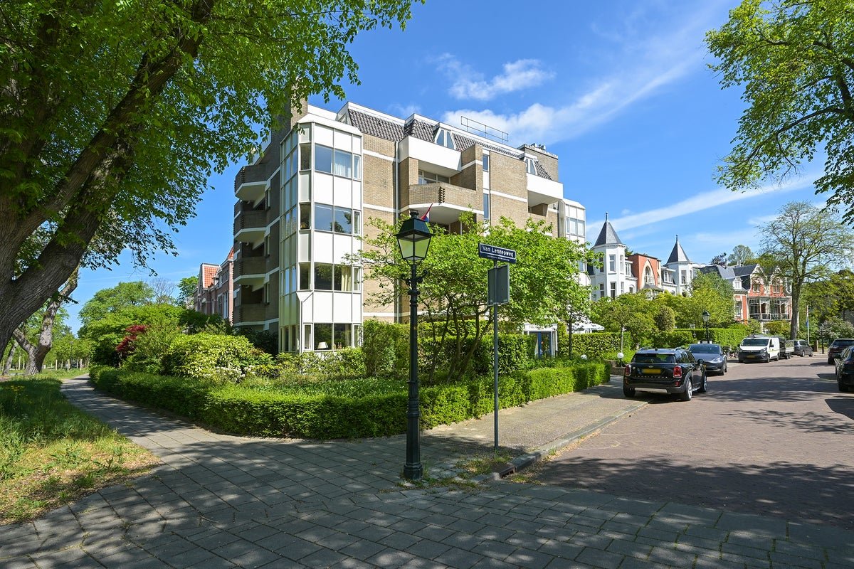 For rent: Flat Van Lennepweg in Den Haag