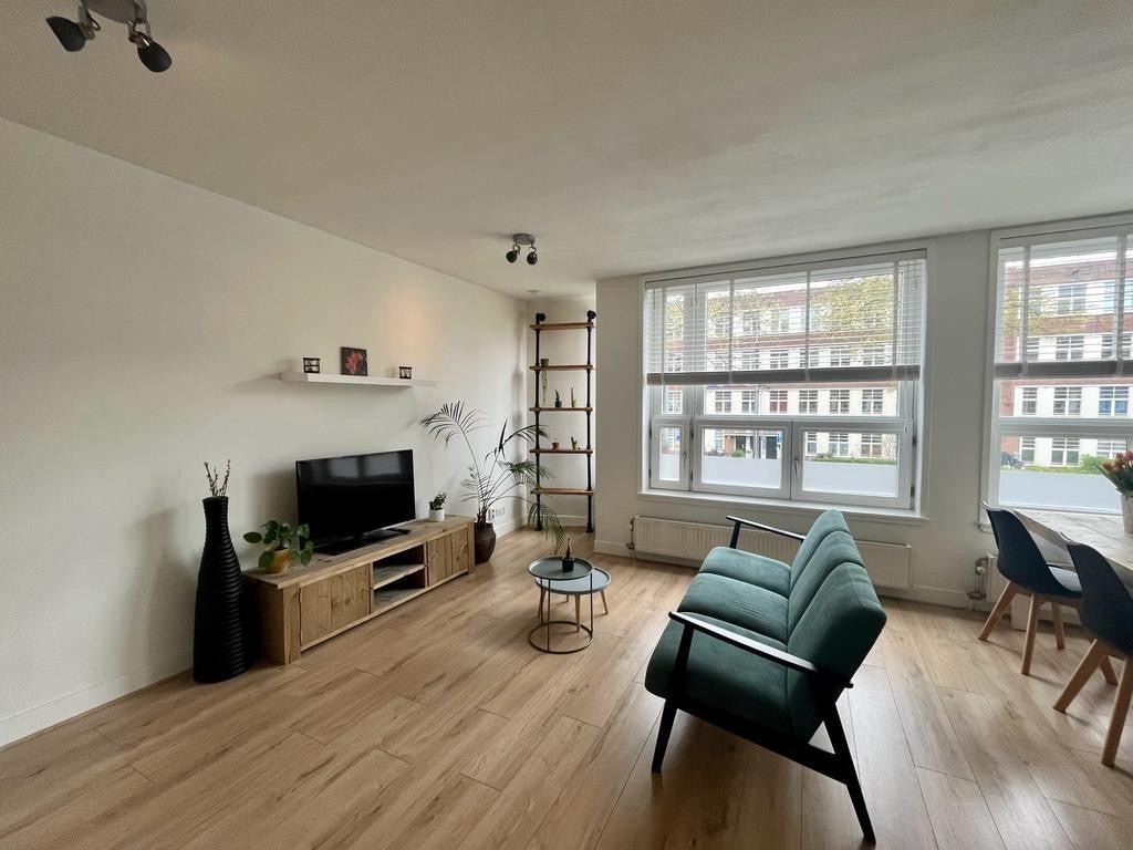 For rent: Flat Hoofdweg in Amsterdam