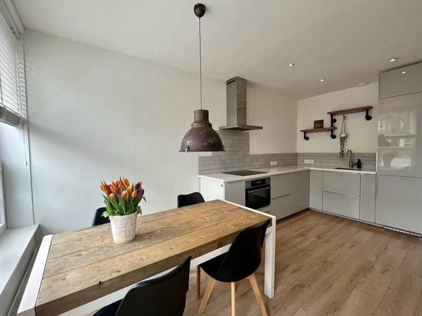 For rent: Flat Hoofdweg in Amsterdam