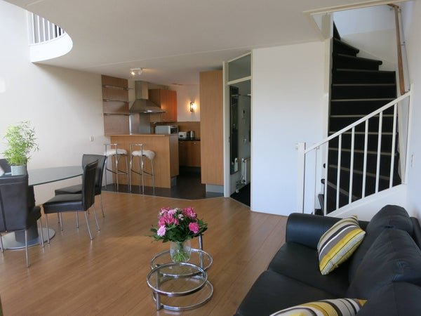 For rent: Flat Geest in Den Haag
