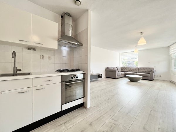 For rent: Flat Jan van Duivenvoordestraat in Amsterdam