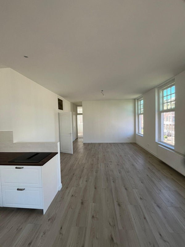 For rent: Flat Schiedamseweg in Rotterdam