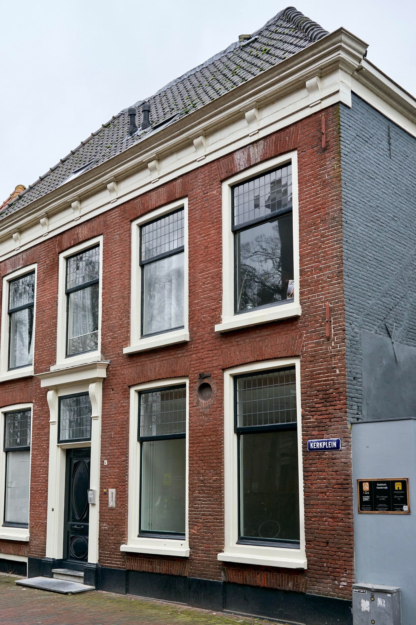 Kerkplein 8-2