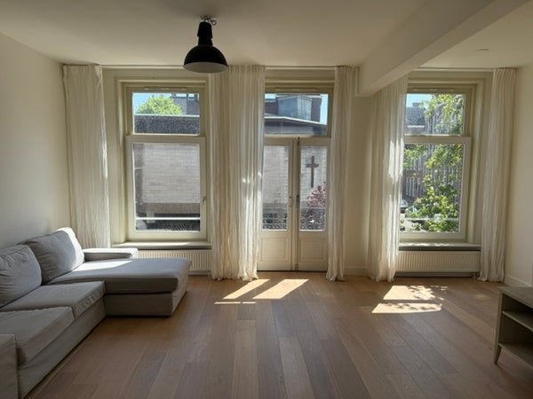 For rent: Flat Van Ostadestraat in Amsterdam