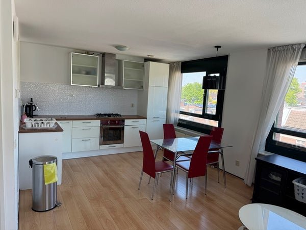 For rent: Flat Adelheidstraat in Den Haag