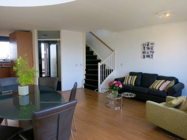 For rent: Flat Geest in Den Haag