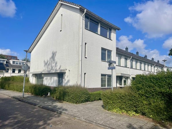 For rent: House Achterlijn 3 in Den Haag