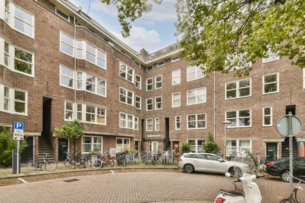 For rent: Flat Pieter van der Doesstraat in Amsterdam