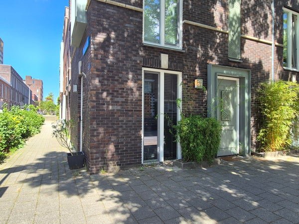 For rent: Flat Roentgenstraat in Rotterdam