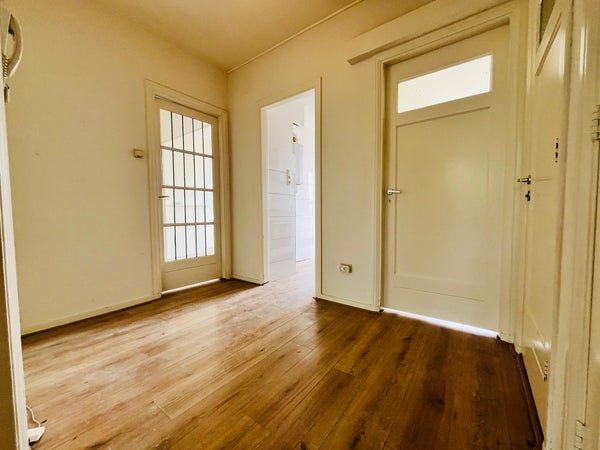 For rent: Flat Volendamlaan 96 in Den Haag