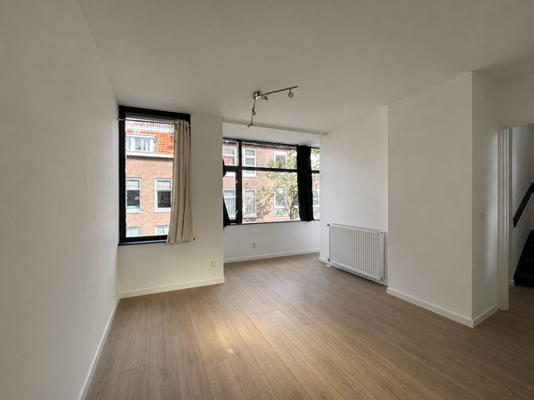 For rent: House Willem van Hillegaersbergstraat in Rotterdam
