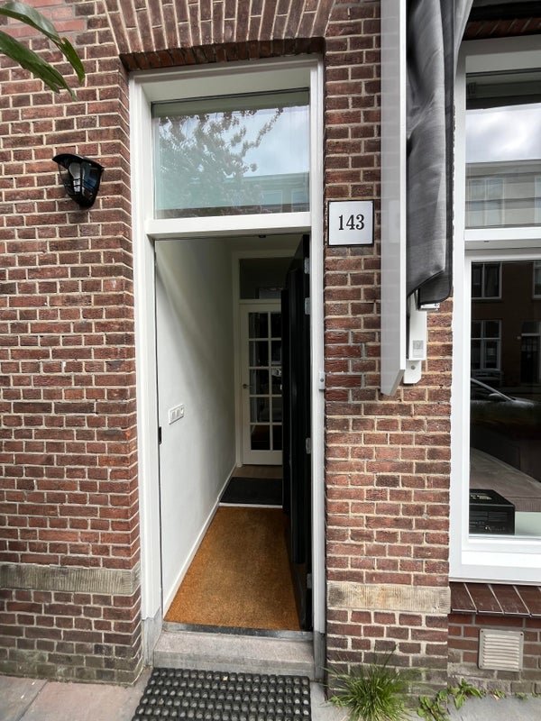 For rent: Flat Hendrik van Deventerstraat in Den Haag