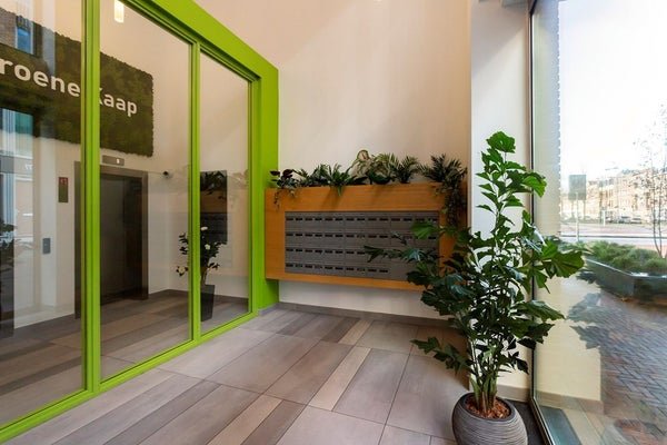 For rent: Flat Maashavenweg in Rotterdam