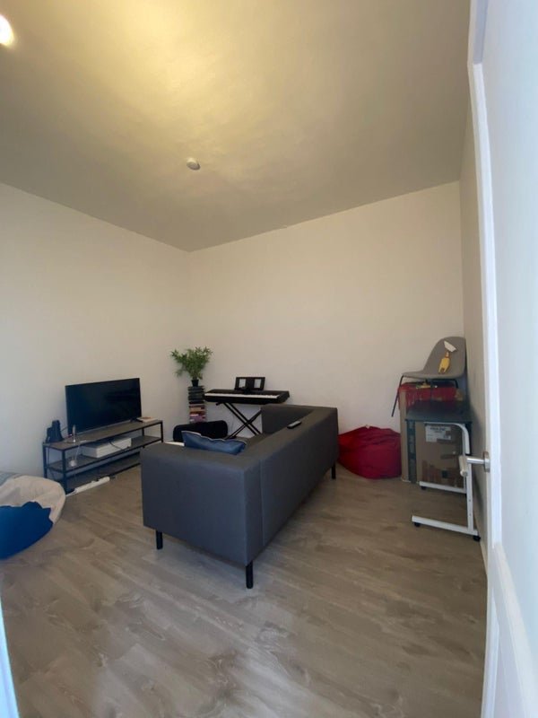 For rent: Studio Loosduinseweg in Den Haag