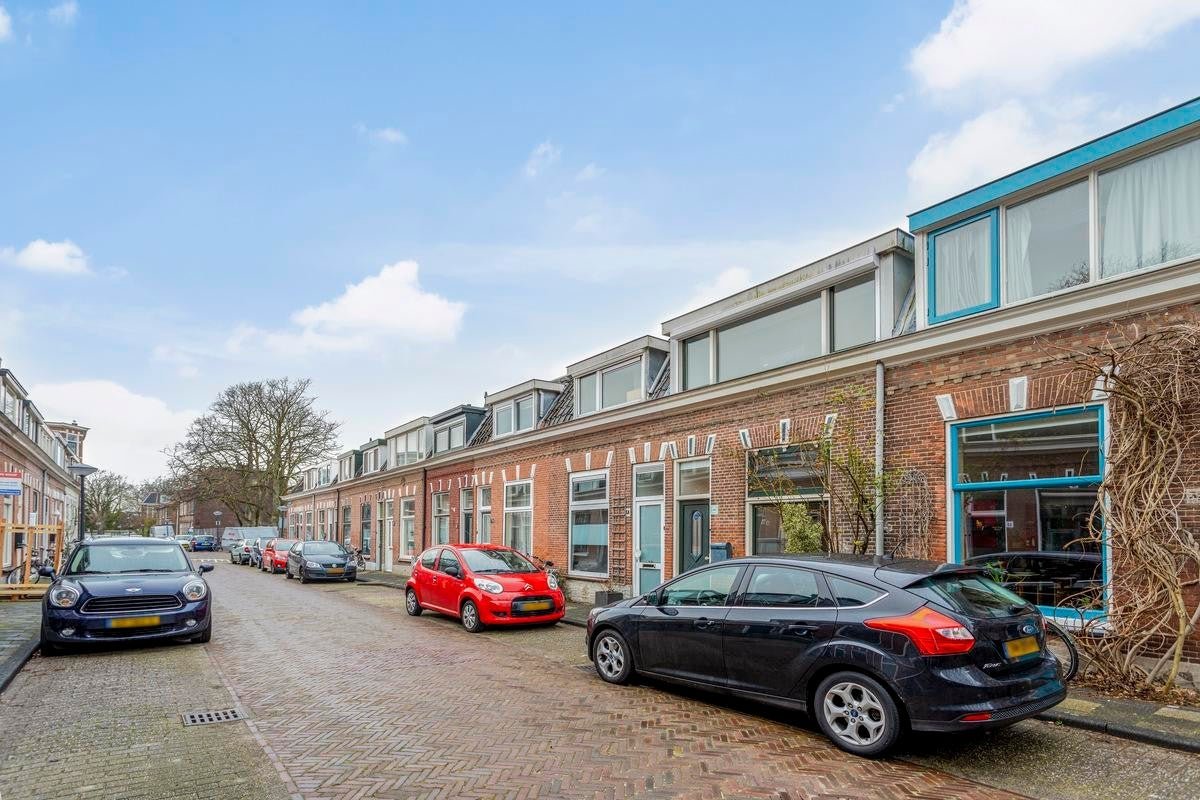 For rent: House Oosterdwarsstraat in Leiden