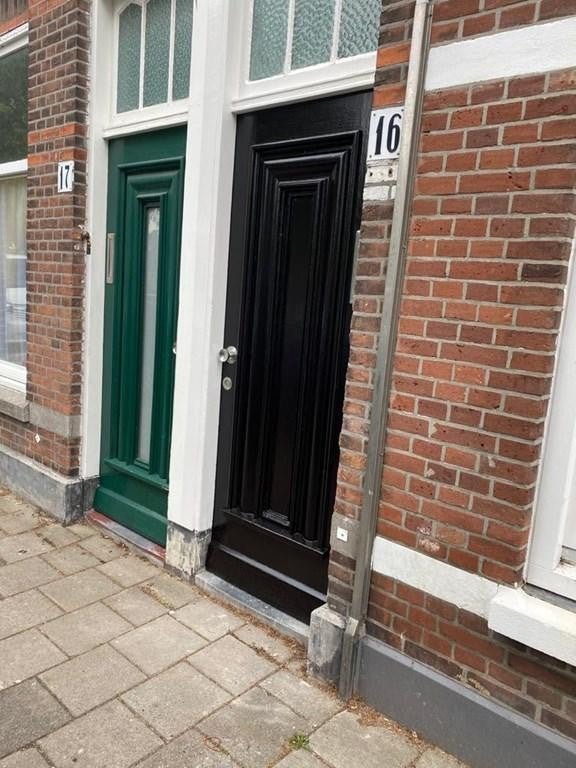 For rent: Flat Newtonplein in Den Haag