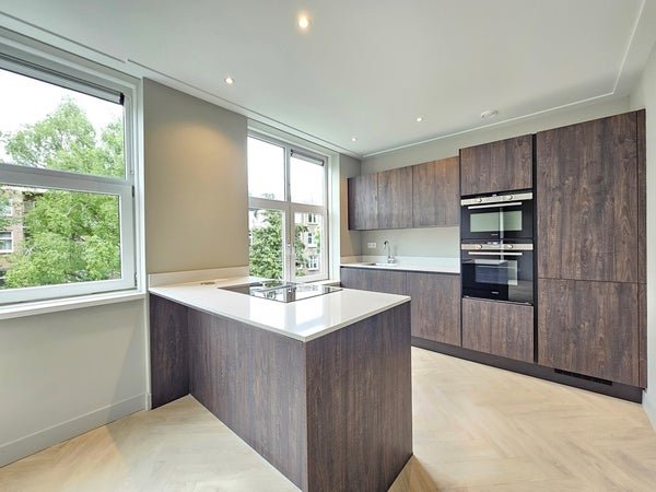 For rent: Flat Roerstraat in Amsterdam