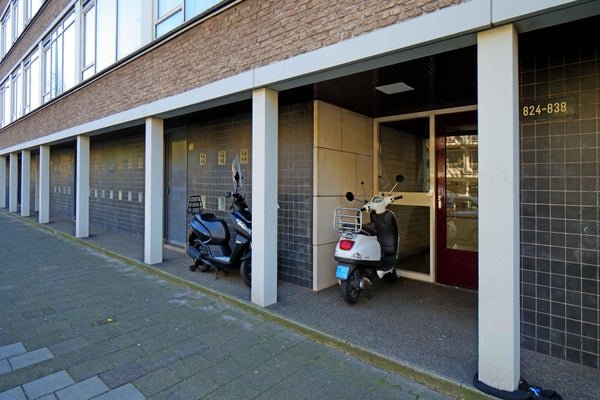 For rent: Flat Escamplaan in Den Haag
