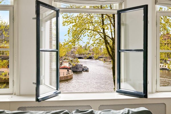 For rent: Flat Zwanenburgwal in Amsterdam