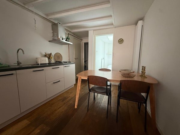 For rent: Flat Doezastraat in Leiden