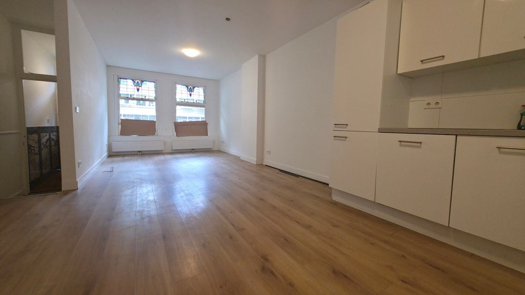 For rent: Flat Mathenesserweg in Rotterdam