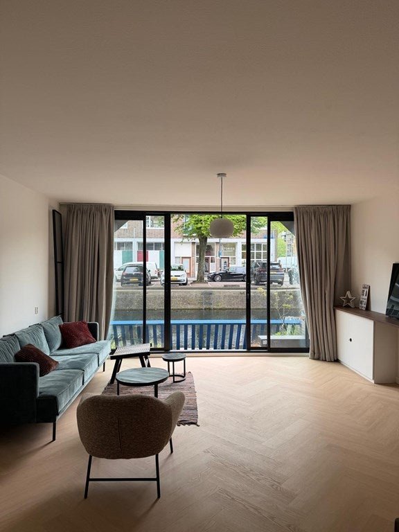 For rent: Flat Sint-Jacobsplaats in Rotterdam