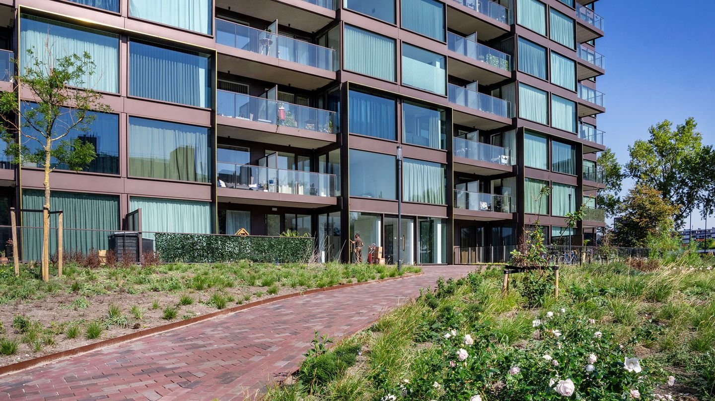 C.T. Storklaan 323