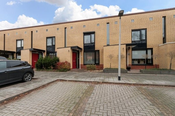 For rent: House Machteld Sandelijnslaan in Hendrik-Ido-Ambacht