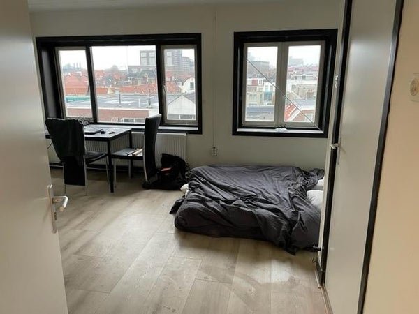 For rent: Room Haarlemmerstraat in Leiden