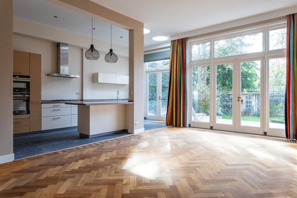 For rent: House Jozef Israëlsplein 4 in Den Haag