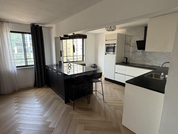 For rent: Flat Zuidplein in Rotterdam