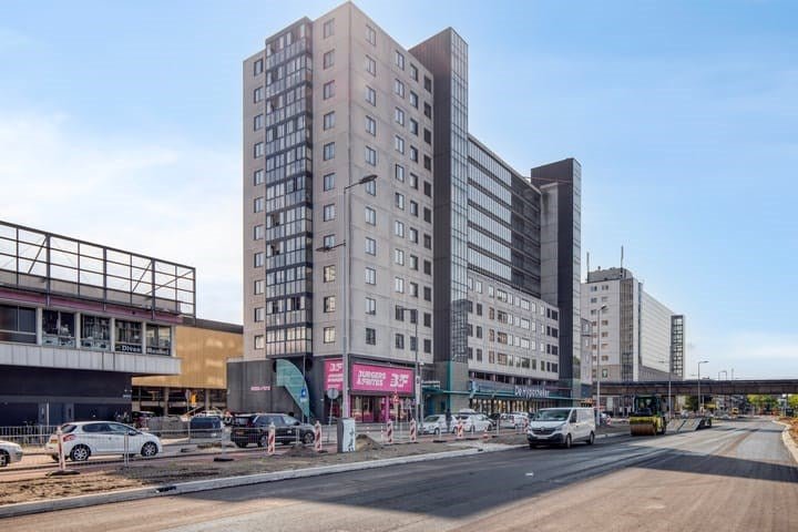For rent: Flat Zuidplein in Rotterdam
