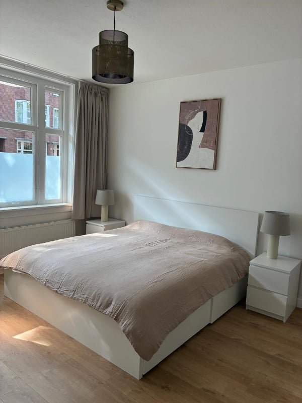 For rent: Flat Hunzestraat in Amsterdam
