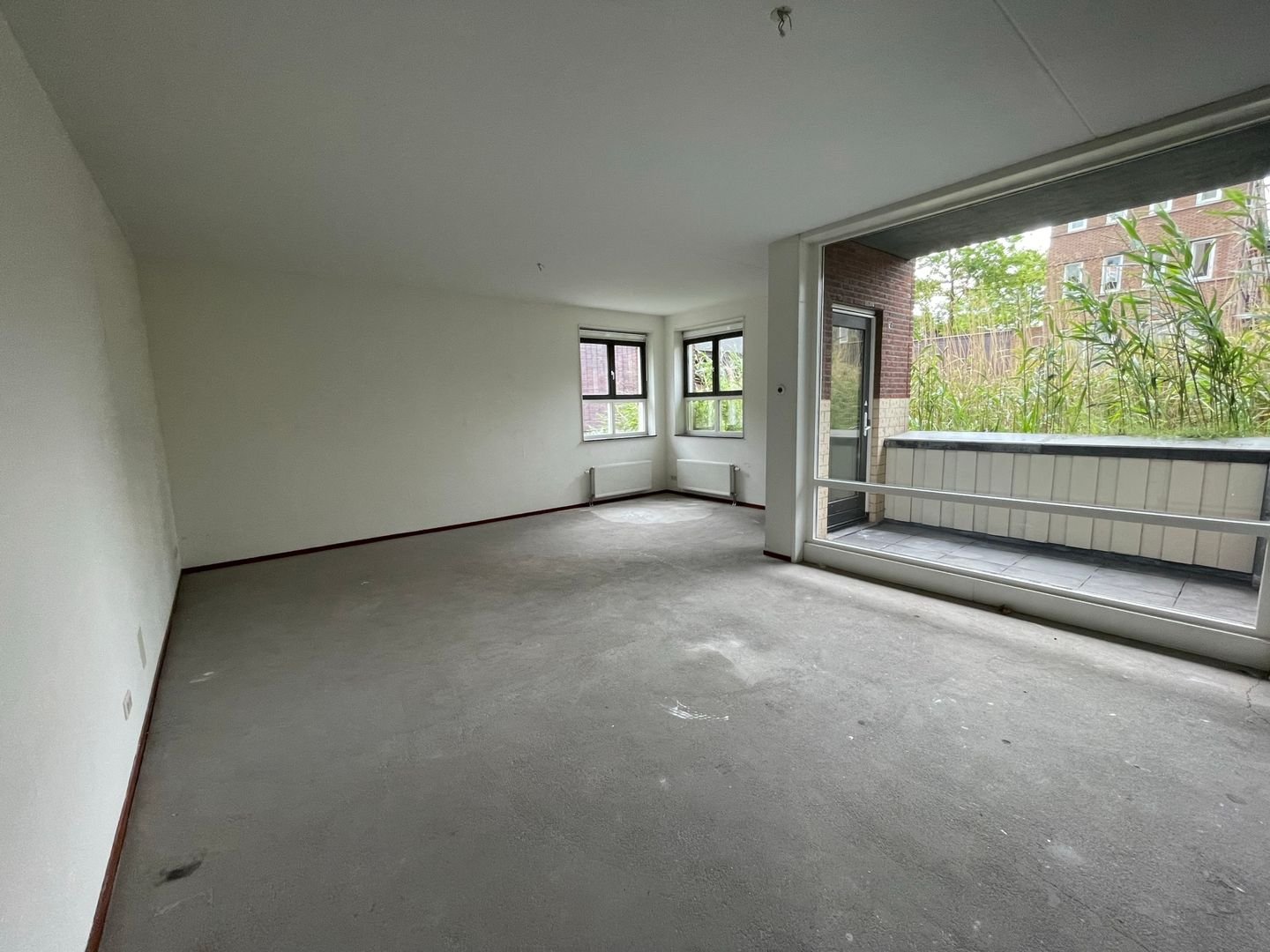 Eva Besnyöstraat 298