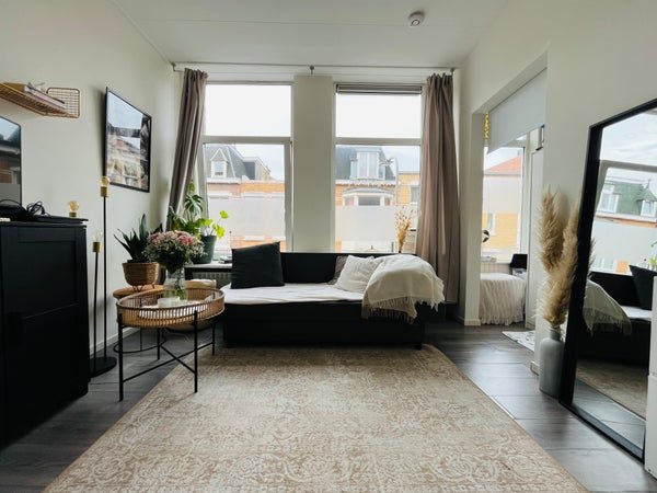 For rent: Studio Johannes Camphuijsstraat 202 kamer 1 in Den Haag