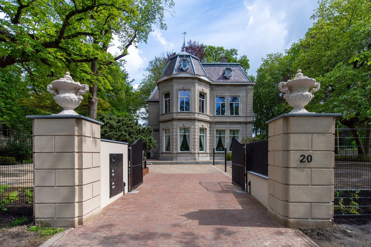 Koningshoeven 20-B