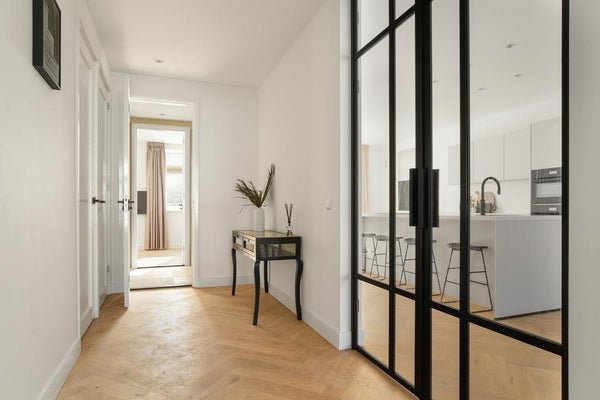 For rent: Flat Churchill-laan in Amsterdam