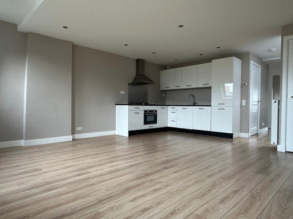 For rent: Flat Ceintuurbaan in Amsterdam