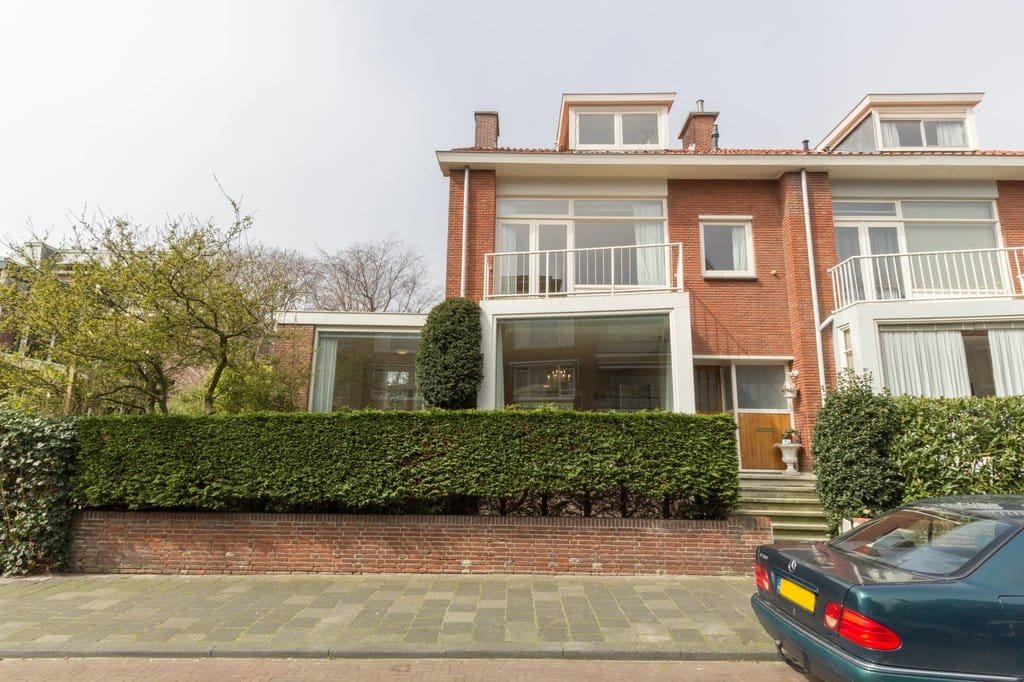 Van Dorpstraat 21