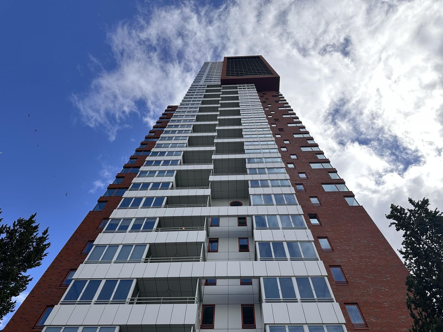Landverhuizersplein 23
