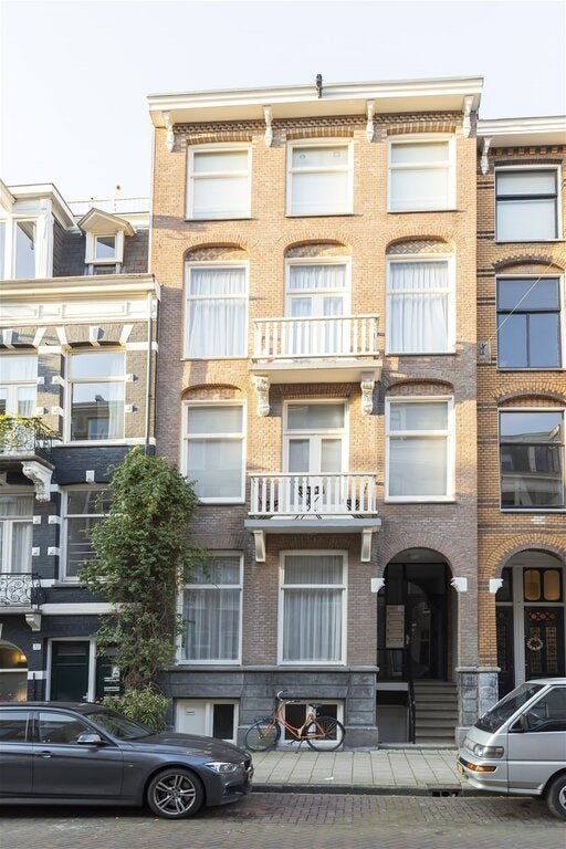 For rent: Flat Van Eeghenstraat in Amsterdam