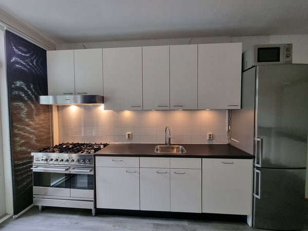 For rent: Flat Churchill-laan in Amsterdam
